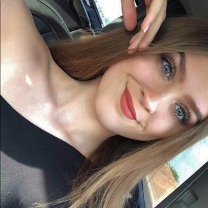 Meet your Posher, Riley